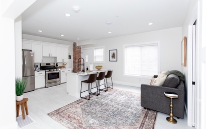 The Inn: Adjoining Units 2 & 3 6