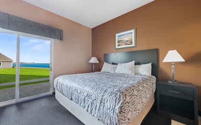 Room with 1 King at Bayshore Resort - 1 4