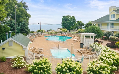 Glacier Suite at Kelley's Island Venture Resort 2