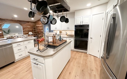 The Attic near Cedar Point - Sleeps 15! 4