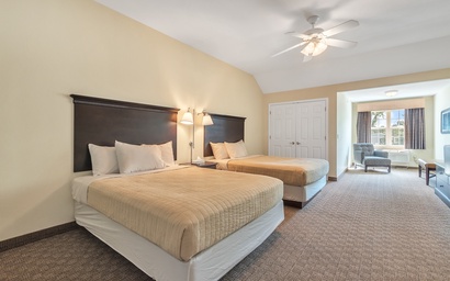 Iroquois Suite at Kelley's Island Venture Resort