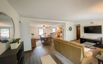 Spacious Family Beach House 3