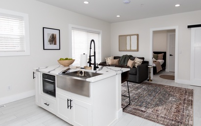 The Inn: Adjoining Units 2 & 3 4