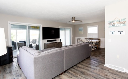 Sand and Surf Lakeview Retreat 4