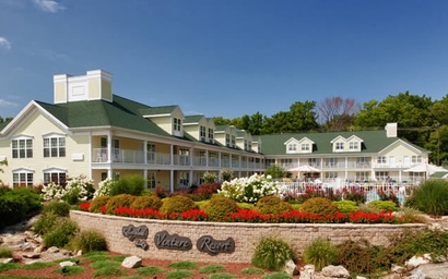 Glacier Suite at Kelley's Island Venture Resort 2