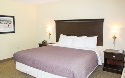 Glacier Suite at Kelley's Island Venture Resort