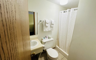 Room with 1 Double Quality Lodge 4