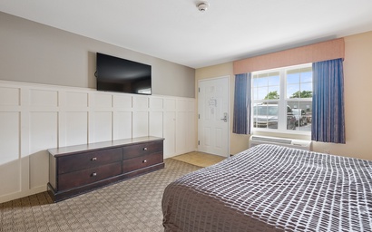 Glacier Suite at Kelleys Island 2