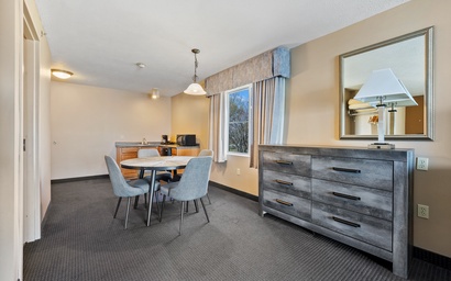 Lakeview Suite at Bayshore Resort 4