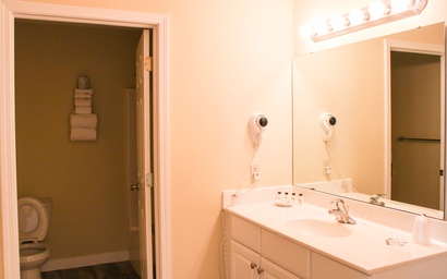 Marblehead Suite at Kelley's Island Venture Resort 4