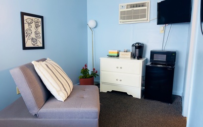 The Cocktail Cabin! 6