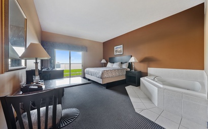 Room with 1 King at Bayshore Resort - 1 3