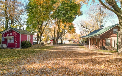 Whispering Walleye Camp - Sleeps 22 2