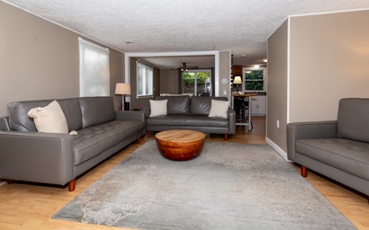 Charming Summer Cottage Near the Lake and Cedar Point 4