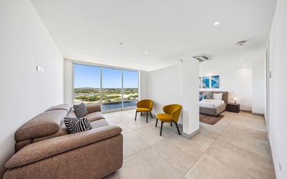 A360.W42 - Elegant 4BR Retreat | Steps to Eagle Beach 4