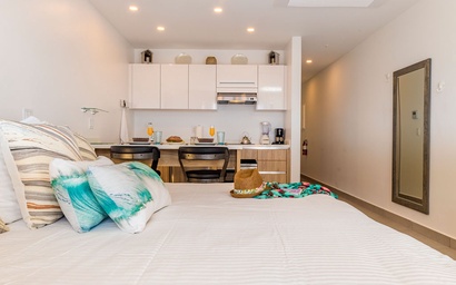 HH-Studio422S - Unforgettable, Where Excellence & Convenience Meet 6