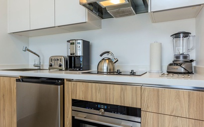 HH-Studio203S - Studio with Harbor View & Near where U want to be 8