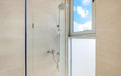 2BS-Reef7C - New Modern Exclusive Oceanview Condo 9