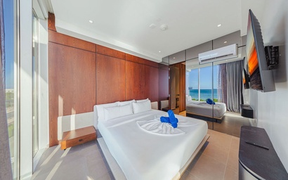 2BS-Reef4A - New Modern Oceanfront Paradise Condo 9