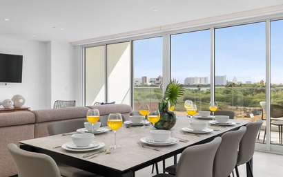 A360.E21 - New Luxury 3-Bedroom Condo at Eagle Beach 7