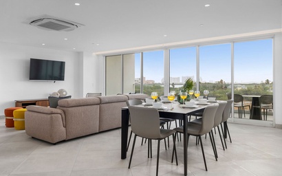 A360.E21 - New Luxury 3-Bedroom Condo at Eagle Beach 6