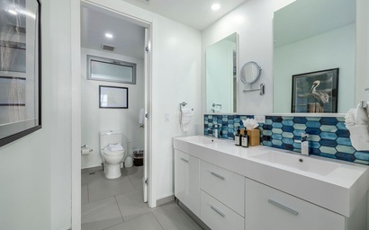 2BSGF-Azure126 - Oceanfront Retreat with Private patio and Hot tub. 8