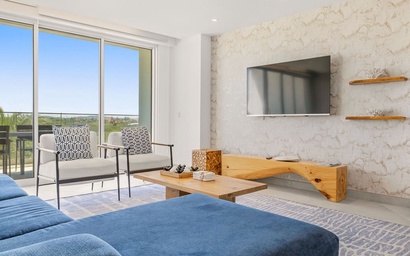 A360.E12 - Luxury 3BR Suite Near Eagle Beach 9