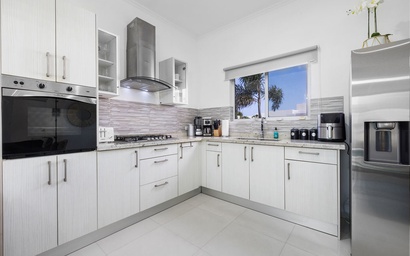 W48E-Coastal Bliss Beach House - Your Aruba Getaway 8