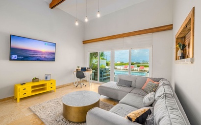 Fantastic 3-Bdr Villa with Gorgeous Pool & View 2