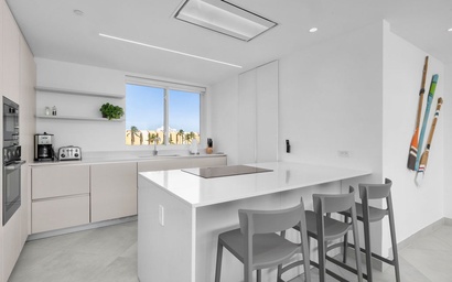 A360.E21 - New Luxury 3-Bedroom Condo at Eagle Beach 3