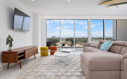 A360.E11 - Stylish 3BR Condo at Eagle Beach 8