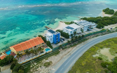 Exclusive Villa on the Beach 9