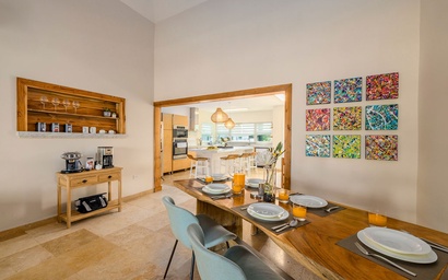 Fantastic 3-Bdr Villa with Gorgeous Pool & View 6