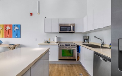 3BPH-BluePH3-4 - Modern Luxury Penthouse with Amazing Oceanview and Jacuzzi Sunsets 6