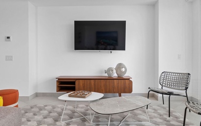 A360.E21 - New Luxury 3-Bedroom Condo at Eagle Beach 5