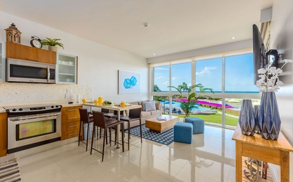1BS-Blue212 - Bet for this unit and enjoy the Ocean View, Condo for 4. 6