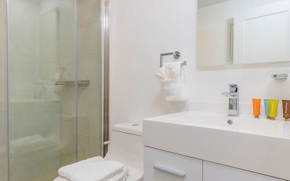 HH-Studio203S - Studio with Harbor View & Near where U want to be 10