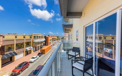 HH-Studio322s - NEW Beautiful Aruban Studio Oceanfront 4