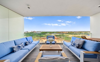 A360.E52 - Luxury Coastal Condo with Panoramic Views of Aruba 9
