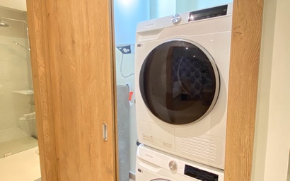 Bonsai107-Ground Floor One-Bedroom Suite with Direct Pool Access – Near Palm Beach 9