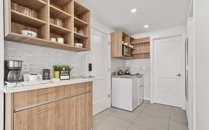 HH-Studio202S- New Luxury Studio W/Balcony Pool Gym Part Waterview 5