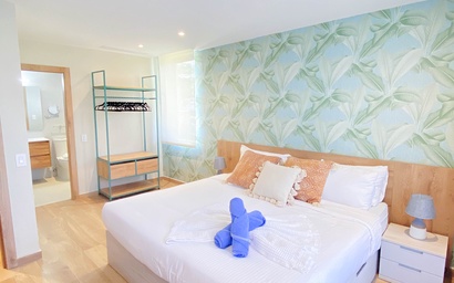 Bonsai106-Ground Floor 2BR Suite | Pool Access | Near Palm Beach 3