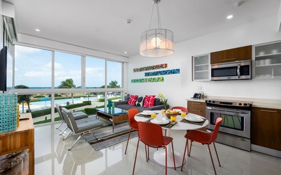 1BS-Blue223 - Colorful and modern Ocean View Condo for 4. 2