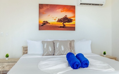 2BS-Reef7C - New Modern Exclusive Oceanview Condo 6