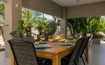 Chic & Serene 4BR Retreat –10 Min to Beaches! 4