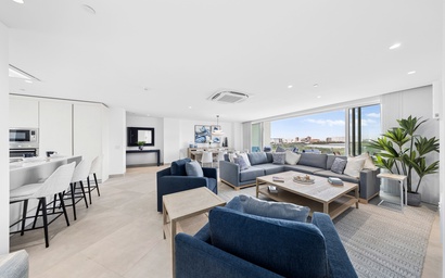 A360.E52 - Luxury Coastal Condo with Panoramic Views of Aruba