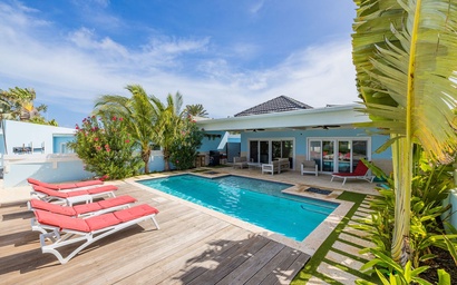 Fantastic 3-Bdr Villa with Gorgeous Pool & View