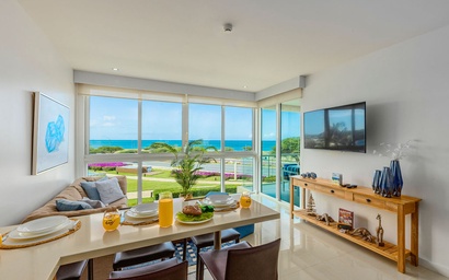 1BS-Blue212 - Bet for this unit and enjoy the Ocean View, Condo for 4. 9