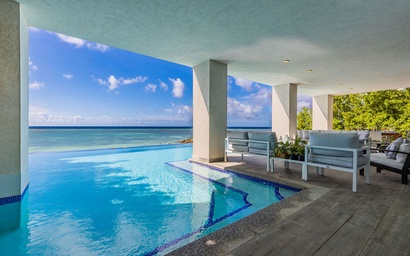 Exclusive Villa on the Beach 5