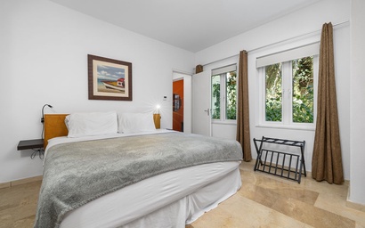 Exclusive 6BR Aruba Villa with Pool 9